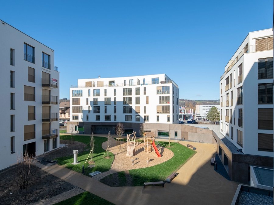 Immeubles de la résidence La Toula à Bulle, vus depuis la cour.